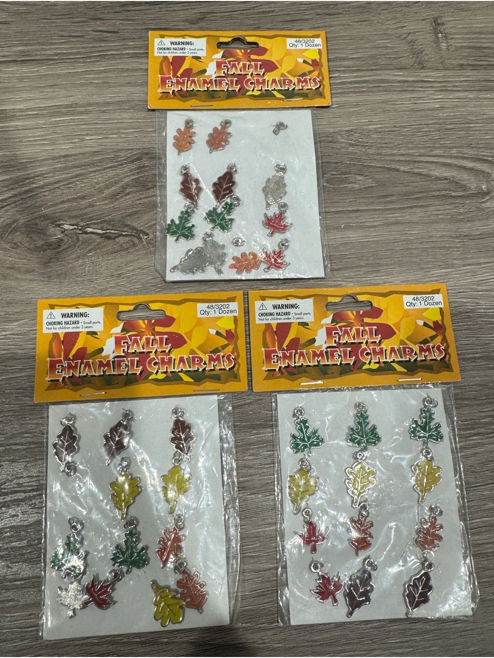 š Fall Enamel Charms - 3 New Packs Of Multi-Color Leaf Charms - Picture 1 of 16